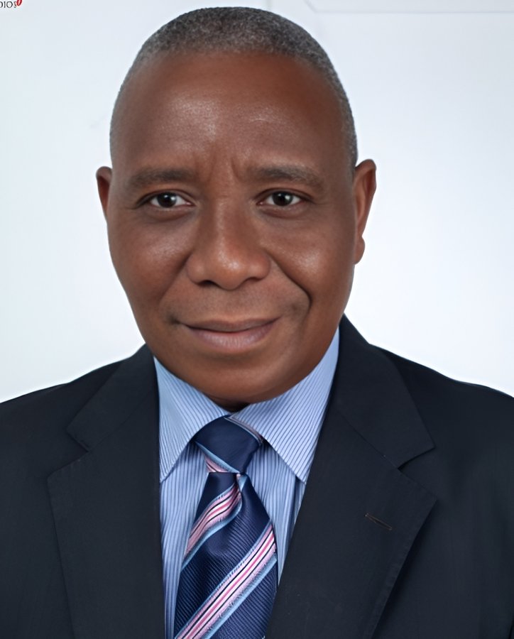 Dr. Benjamin Achiatar